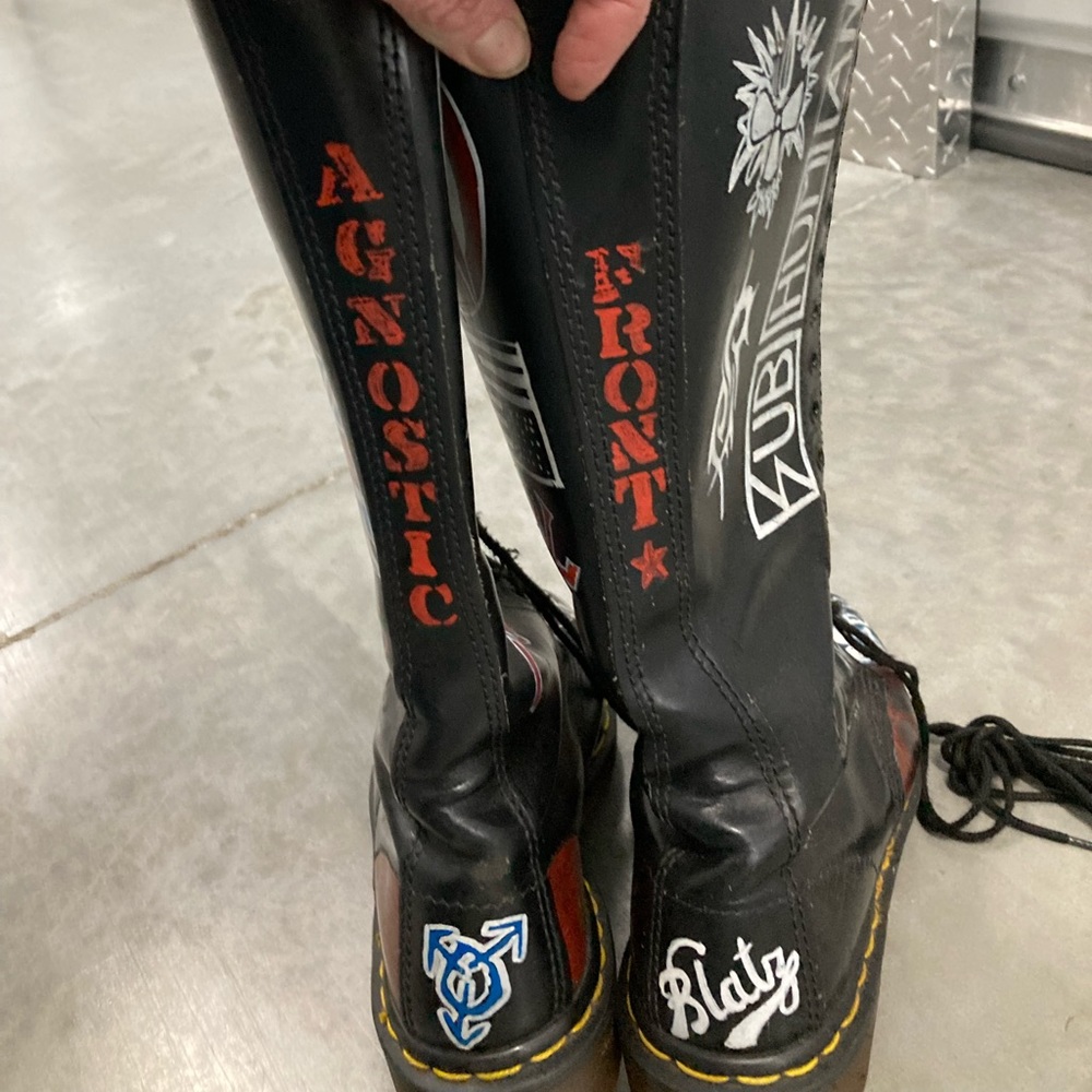 Dr. martens boots handpainted punk band emblems - Picture 6 of 7